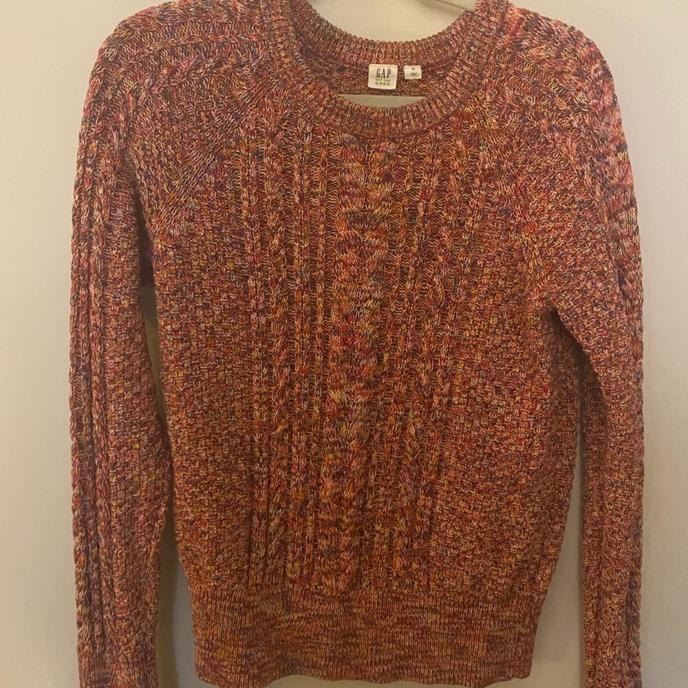 Gap sweater